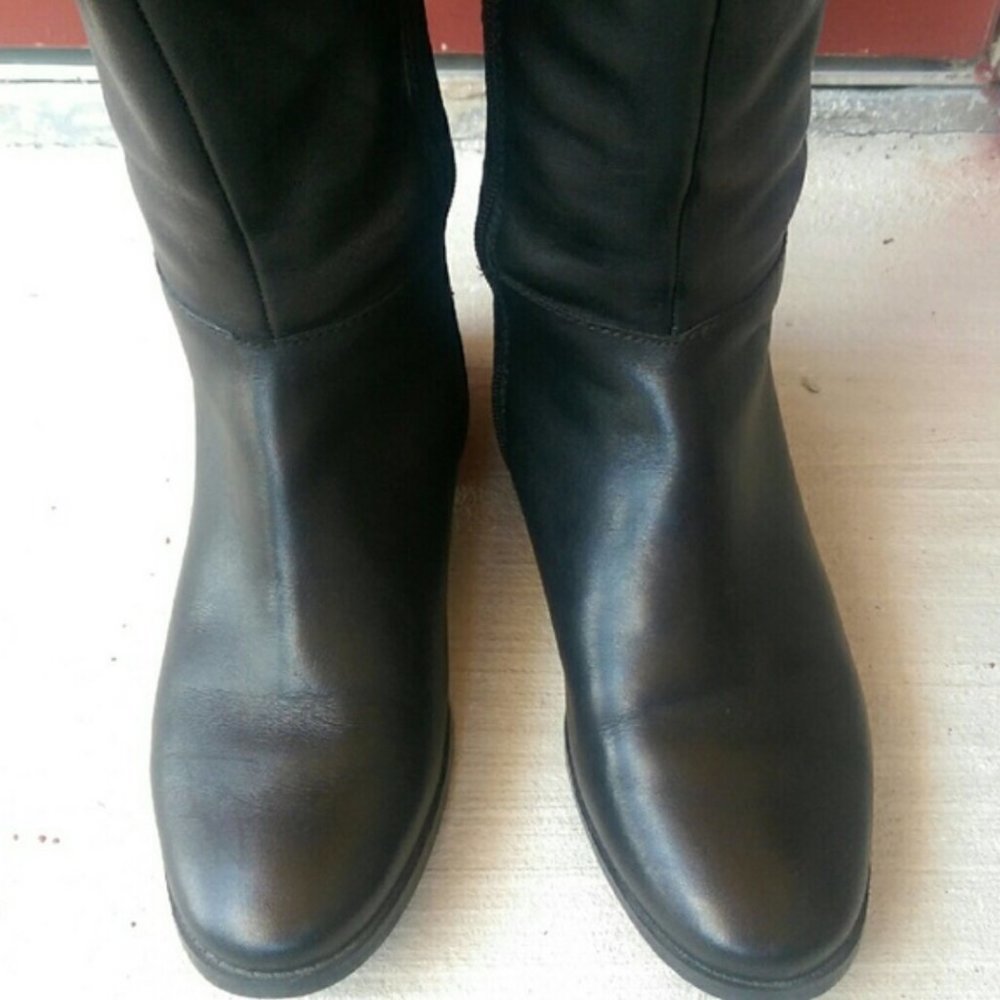 Tahari 'Chase' Over the Knee Black Leather Boots - Picture 2 of 4